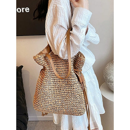 Bolso de paja tejido a mano, estilo bohemio, con cordón ajustable, ligero, para playa y verano, accesorio informal para vacaciones y viajes. Color beige y café.